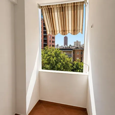 Appartement Bright With 2 Balconies Sleeps 8